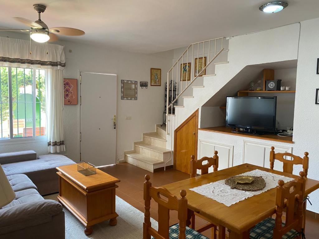Sunset Home Ислантила Екстериор снимка